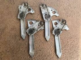 Gm 454 396 1970 1971 1972 Chevelle Convertible Coupe Lh Front Window Regulator Gm 454 396 1970 1971 1972 Chevelle Convertible Coupe Lh Front Window Regulator