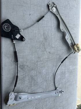 84177577 Gm 2017 Chevrolet Malibu Lt Front Door Window Regulator Without Motor Left Side Oem