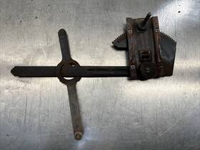 Wra51084 Gm 1977-1991 Chevy Blazer Gmc Suburban Manual Window Regulator Driver Original Wra51084 Gm 1977-1991 Chevy Blazer Gmc Suburban Manual Window Regulator Driver Original