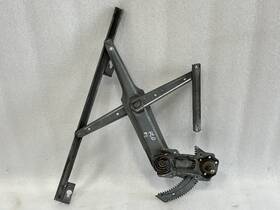125-58018l Honda 1984 Civic Sedan Left Driver Side Front Door Window Regulator Manual