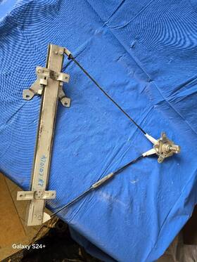 125-58423r Hyundai 91 92 93 94 95 Scoupe Right/pass. Side Frt Manual Window Regulator 100039 125-58423r Hyundai 91 92 93 94 95 Scoupe Right/pass. Side Frt Manual Window Regulator 100039