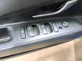 641-10711l Hyundai Lh Driver Side Front Door Window Switch 2022 Elantra Sku#4164493