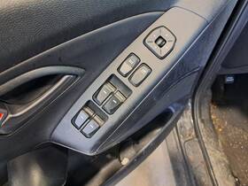 641-53918l Hyundai Lh Driver Side Front Door Window Switch 2014 Tucson Sku#4243107