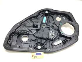 83480 Hyundai B1000 2015-2017 Genesis G80 Right Passenger Rear Window Regulator Oem