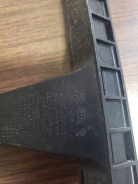 83520-3x000 Hyundai Oem 11 12 13 14 15 16 Elantra Right Rear Passenger Door Window Track 83520-3x000 Hyundai Oem 11 12 13 14 15 16 Elantra Right Rear Passenger Door Window Track