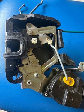 Hyundai 957351g020 Oem Front Left Door Lock Actuator 2006-2011 For Accent/ Kia Rio Rio5