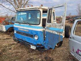 125.ih8971 International Harvester - Heavy-duty Truck 1971 Cargostar 1610 Coe Drivers Window Regulator