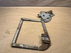 Bd32362 Jaguar Xke Series 1.5 And 2 Fhc Dhc Window Regulator Rh Oem