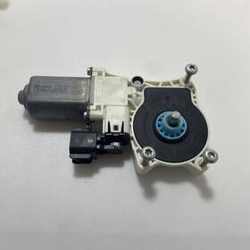 C34092-101 Jaguar 2017-2019 Xe Front Right Passenger Side Door Window Motor Oem
