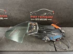 Gja2242ag Jaguar 97-03 Xk8 Convertible Passenger Right Quarter Window Regulator With Glass Gja2242ag Jaguar 97-03 Xk8 Convertible Passenger Right Quarter Window Regulator With Glass