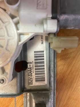 05291804aa Jeep 2007-2017 Patriot Rear Right Passenger Power Window Motor Oem