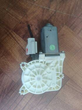1006630 Jeep 2010 Cherokee Kk Left Rear Window Motor