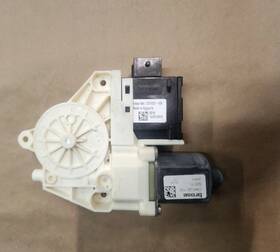 C37722-103 Jeep 2015-2020 Renegade Left Front Oem Window Motor