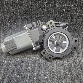 2840818505 Kia 2014-2015 Optima Front Right Passenger Side Window Motor Oem