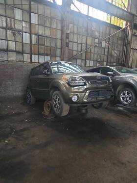 834022k001 Kia 2010-2013 Soul Right Side/rear/cargo Regulator