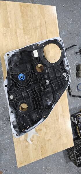 83470j5000 Kia 18 - 23 Stinger Rear Left Side Door Window Regulator With Carrier Oem 83470j5000 Kia 18 - 23 Stinger Rear Left Side Door Window Regulator With Carrier Oem