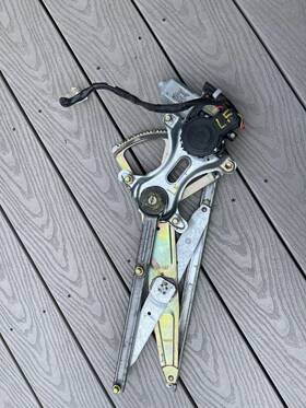 69802-48010 Lexus Rx300 Left Front Window Door Regulator With Motor 99-03