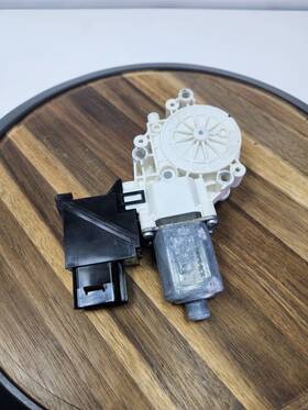 7l74-14a366-ag Lincoln 2007-2014 Navigator Front Left Driver Window Motor Oem