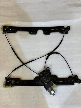 C64321 Lincoln 2018-2024 Navigator Right Pass Front Door Window Regulator And Motor Oem C64321 Lincoln 2018-2024 Navigator Right Pass Front Door Window Regulator And Motor Oem