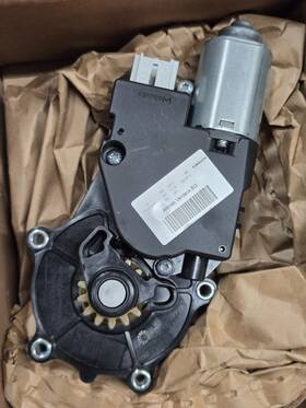 673014582 Maserati Mc20 Kinematics Window Motor Drive Oem 673014582 Maserati Mc20 Kinematics Window Motor Drive Oem