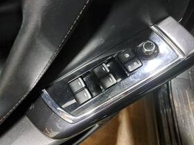 641-10576 Mazda Front Door Window Switch 2018 Cx-9 Sku#4123947 641-10576 Mazda Front Door Window Switch 2018 Cx-9 Sku#4123947