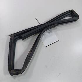 746.mz1116 Mazda Cx-3 Door Glass Window Seal Rubber Right Passenger Rear Back 2016 2017 20 746.mz1116 Mazda Cx-3 Door Glass Window Seal Rubber Right Passenger Rear Back 2016 2017 20