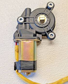 Mazda T060-73-58xa Genuine Oem 2001-2002 Millenia Rear Left Power Window Lift Motor