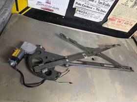 1077201246 Mercedes-benz 72-85 R107 450sl 380slc Driver Side Window Regulator Oem 450 380 Sl Slc 1077201246 Mercedes-benz 72-85 R107 450sl 380slc Driver Side Window Regulator Oem 450 380 Sl Slc