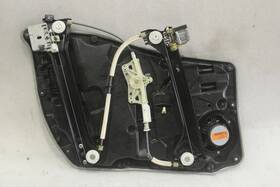 125-60525r Mercedes-benz 2016 Cla250 C117 Right Front Door Window Regulator Motor Speaker Panel 125-60525r Mercedes-benz 2016 Cla250 C117 Right Front Door Window Regulator Motor Speaker Panel