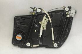 125-60526l Mercedes-benz 2016 Cla250 C117 Left Front Door Window Regulator Motor Speaker Panel