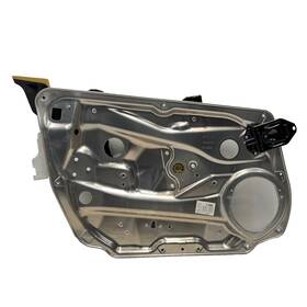 204-720-24-79 Mercedes-benz W212 E400 2013-2016 Front Driver Side Door Window Regulator And Carrier