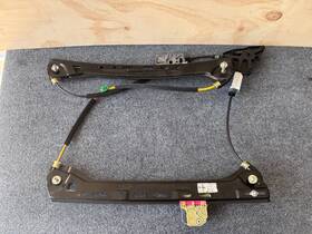 2057206620 Mercedes-benz 2017 2018 C63 Amg Front Right Pass Window Regulator Oem 41k 2057206620 Mercedes-benz 2017 2018 C63 Amg Front Right Pass Window Regulator Oem 41k