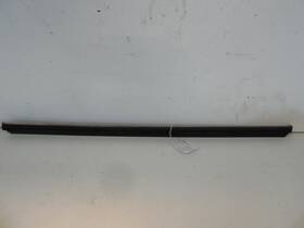 22072500165 Mercedes-benz 00-06 S500 S55 Front Right Interior Door Panel Belt Window Trim Molding