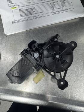 Mercedes Benz 463906250164 Genuine G550 G63 Amg 2019-2023 Left Window Motor Oe