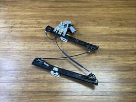 Mini 51339805670 2011-2016 Countryman R60 Front Right Door Window Regulator With Motor Oem