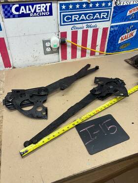 4003845 Mopar 1981 86 1989 Dodge D100 D150 Ramcharger W100 W150 Manual Window Regulator Set Oe