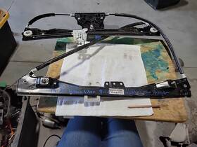 80700ez00d Nissan 2017 - 2024 Titan Front Right Side Door Window Regulator 80700 Ez00d