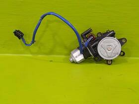 82731eb000 Nissan 05-21 Frontier Crew Cab Passenger Right Rear Window Motor Oem 3824-23