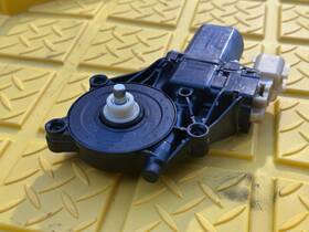 E840368001 Oem Maserati Ghibli 2017 Rear Left Or Front Window Regulator Motor