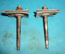 2860010 Orig Mopar 1967-76 A-bodies 1968-70 B-bodies. Or B-body Door Vent Window Assembly Lwr Rod Nut And Retainer 1pr