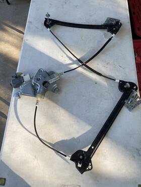 Pontiac 25788262 06-09 Solstice Front Passenger Right Door Window Glass Regulator With Motor