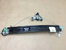 042e236 Porsche Panamera Front Right Passenger Door Window Glass Regulator 10 - 16 Y 042e236 Porsche Panamera Front Right Passenger Door Window Glass Regulator 10 - 16 Y