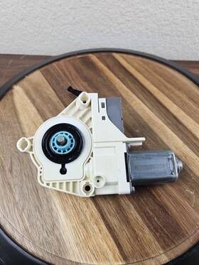 617-51337r Rover 2007 Range Sport Passenger Right Front Power Window Motor Oem 617-51337r Rover 2007 Range Sport Passenger Right Front Power Window Motor Oem
