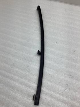 0251-55l Toyota 2020-24 Highlander Rear Left Door Glass Guide Run Channel Track Sedan Oem
