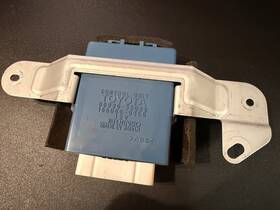 Toyota 166000-0350 Genuine Oem Rear Power Window Relay Assembly Part No. 89930-35040