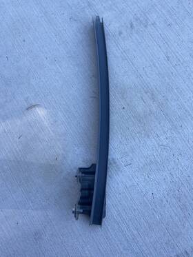 0c030 Toyota 67404 2008 Tundra Front Door Window Glass Run Channel Guide Left Side Oem 0c030 Toyota 67404 2008 Tundra Front Door Window Glass Run Channel Guide Left Side Oem