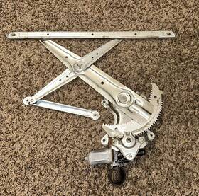 69802-02310 Toyota 2019 Tacoma Driver Front Left Side Window Regulator With Motor 69802-02310 Toyota 2019 Tacoma Driver Front Left Side Window Regulator With Motor