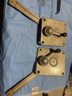 Toyota 69802-90300 Land Cruiser Fj40 Fj45 63-1/75 Pair Door Window Regulators