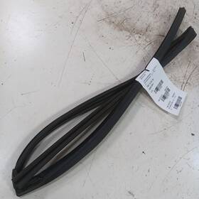 746.to1e19 Toyota Corolla Door Glass Window Seal Rubber Right Passenger Rear Back 2019 2018