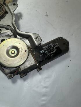 85710-22140 Toyota 1984-1987 Cressida Front Left /driver Window Motor With Regulator Oem 85710-22140 Toyota 1984-1987 Cressida Front Left /driver Window Motor With Regulator Oem